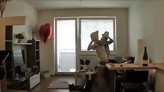 Hiçbir külot denemek