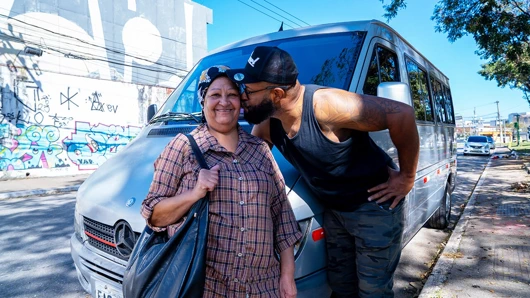 Gerçek 73 yaşındaki anne otobüste anal seks için yakalandı