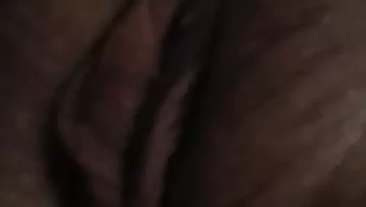 Kendi amını yalıyormuş gibi yapıyor