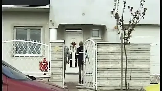 Seksi amatör sarışın sürtük yoğun orgazm