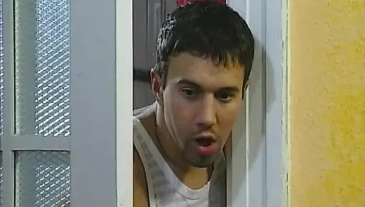 Üvey baba tarafından anal sikiliyor