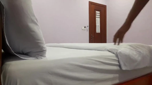 Kızgın adam ateşli sikiş bestriend widow neigbor endonezya amcığını derinden sikip döle sokuyor 01
