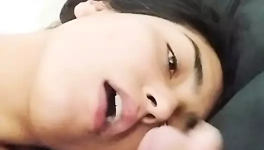 Minyon dik eski akıllı telefon video oral seks