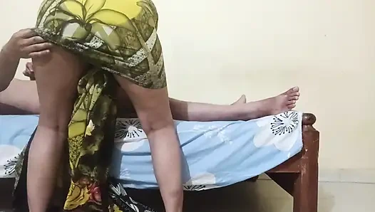 Stepmom silently aaayi or yeha Krna lagi chupka se dusra room me yeha sb kea