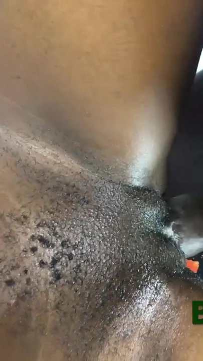 Захватывающий момент из "Slimpretty чувственно трахают со спины"