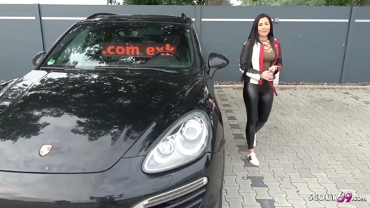 Gerçek Alman genç fahişe snowwhite karşılamak müşteri için sikme