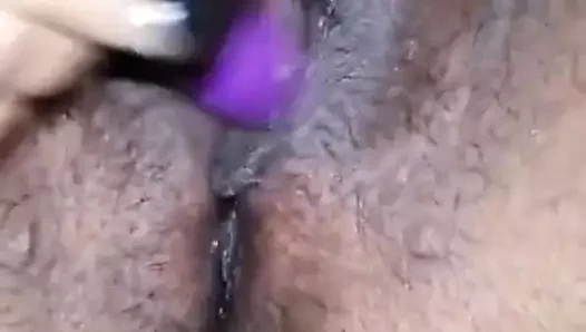 Hintli kızın ağzına boşalıyor