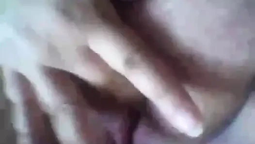 Şişman amcık ovuyor