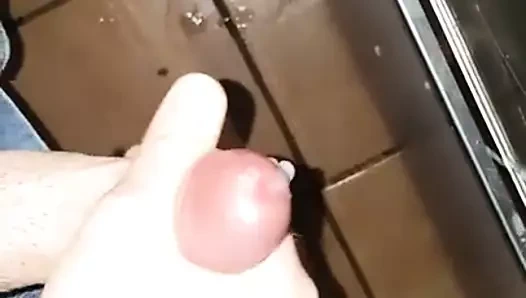 Zafer deliğinde mastürbasyon yaptı... büyük cum shot...