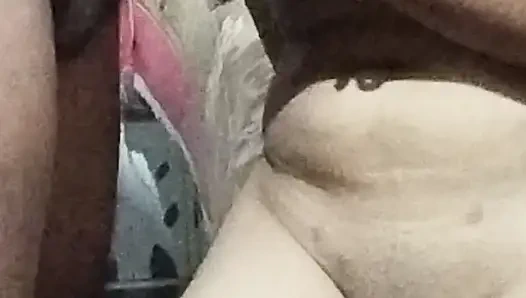 Hintli evli kadın komşusu tarafından sikiliyor