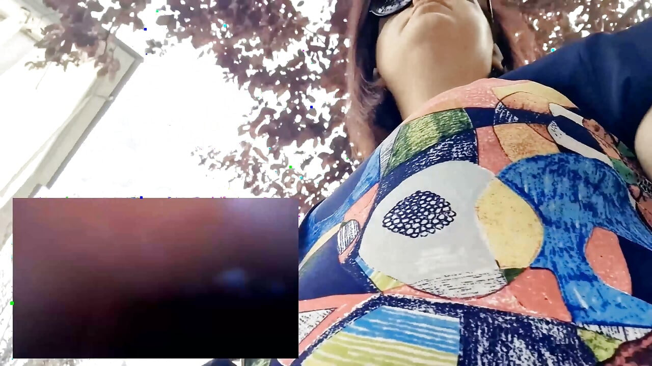 Midemin içinde yürürken hap kamerasını yalıyorum bakış açısı