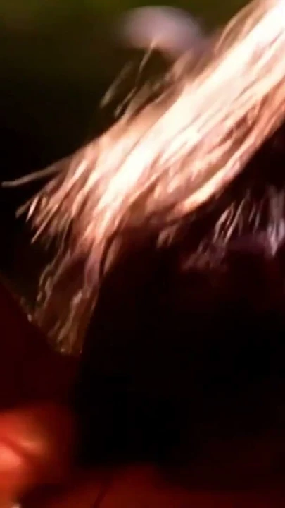 Sıkı Am Küçük Memeli Egzotik Göbek Dansçısı İki Büyük Yarrağı Vahşi ve Seksi Üçlü Seks Partisinde Sürüyor | Klip 1