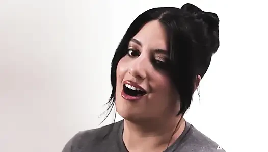 Sarah Arabic her gün şimdiye kadarki en iyi grup seks partisine sahip! | yıldızı röportajı | Adult Time