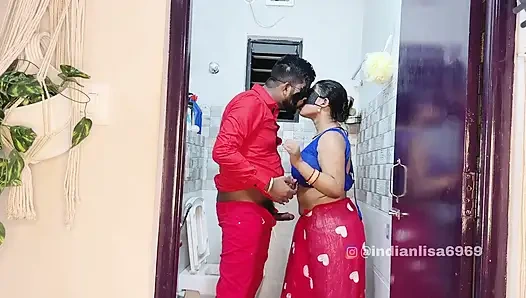 Üvey oğul üvey annesini tesisatçıyla sikişirken yakaladı, bölüm 1.