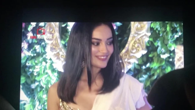 Sıcak seri aktris surbhi jyoti inilti haraç1.0