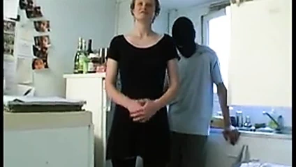 Emilie kocasını aldatıyor