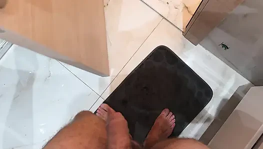 Yatmaya hazırlanıyordu ama onu dölle doldurmak zorunda kaldım