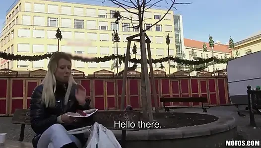 Halka açık pikaplar - Adrienne dtf bir stanger bakış açısı