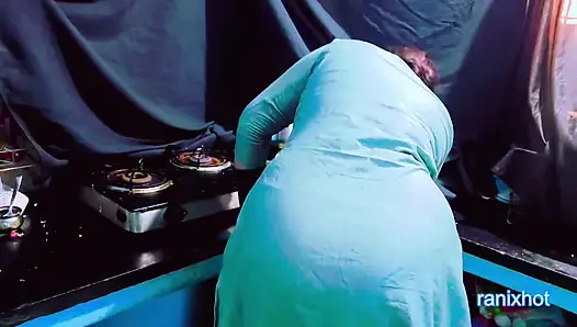 Komşu teyze ateşli mutfakta seks