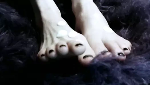 Şenlik boşalıyor 4 - ayak fetişi