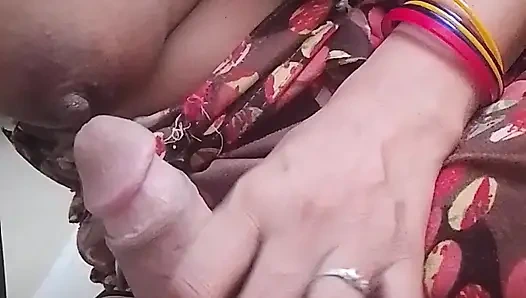 Apni bhabhi se hand İş karaya ya da seks kiya