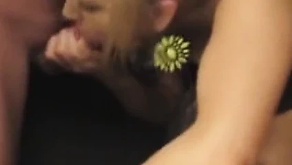 2 kirli sarışın İngiliz milfs almak boşalmak tüm üzerinde onların yüzleri