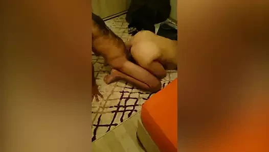 Hatunu arkadasa teslim etmis