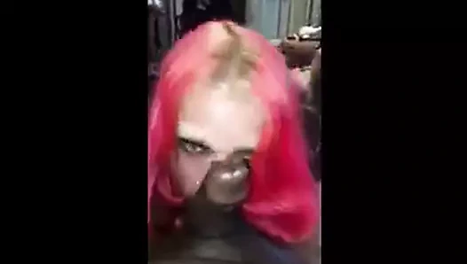 Neden siyah horoz boğuluyor