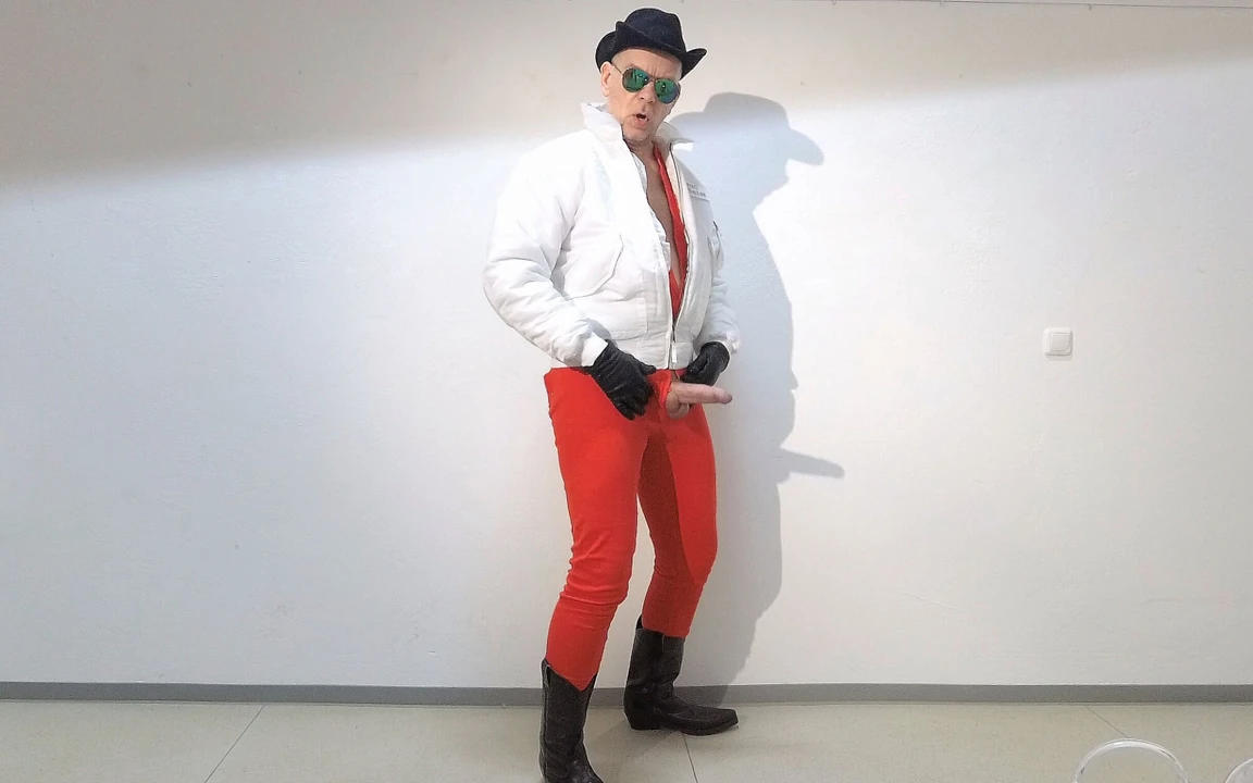 Kırmızı Uzun Külotlu Kovboy 1