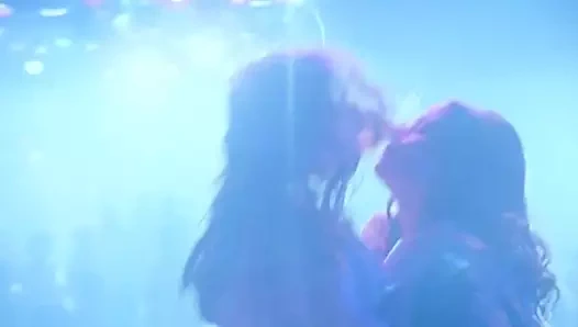 Emily künt ve nathalie press - ''aşk yazım'' 08