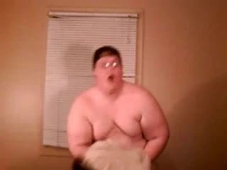 şişman adam seksi dans
