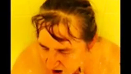 Sweetsluttam alır bir duş