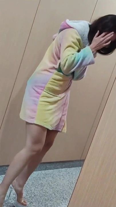 SO RISKY GO OUT MY APARTMENT BUILDING IN MICRO BIKINI TWERK | Clip 2