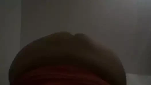 si fa sborrare in bocca!!!