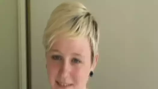 Creampied retro bebek Assfucked tarafından yaşlı adam