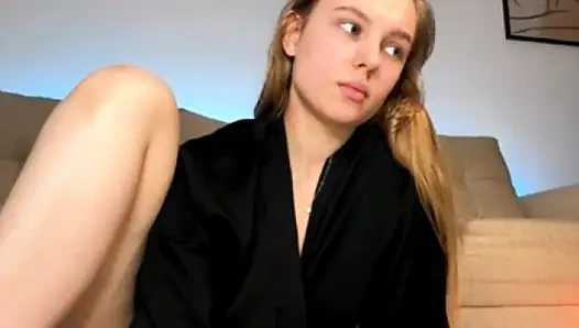 Domaltarak sert yumruk sokma anal