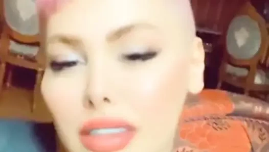 Ms'nin şehvetli ve seksi dansı. sahar l kuaför nerede wome