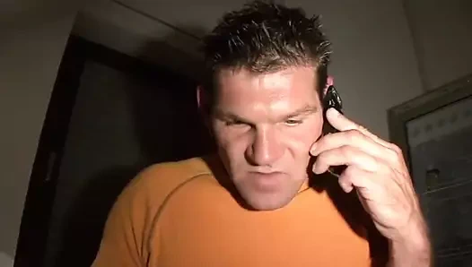 Sadakatsiz ev kadınları sevgilileriyle 90'ların amatör porno videoları çekiyor