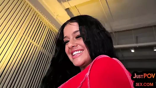 Kıllı amcık bakış açısı bebek edepsizce konuşan bakış açısıyla sikiliyor