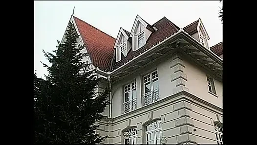 Alessandra Schiavo şehitlik villası filminde