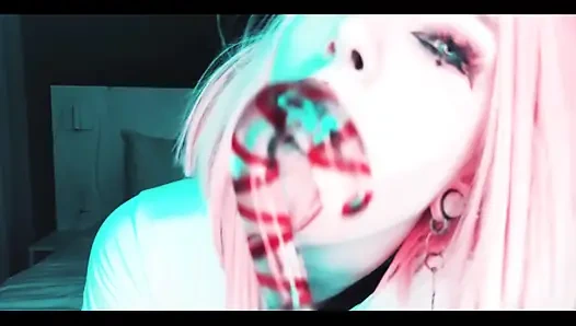 Bu şeker yerine sikin olabilir