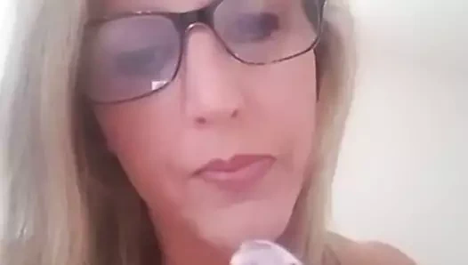 Dionne byer seven ona boşalmak