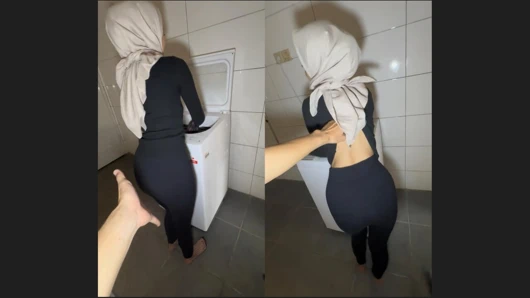 İngilizce öğretmenimi ders sırasında sert sikiyorum