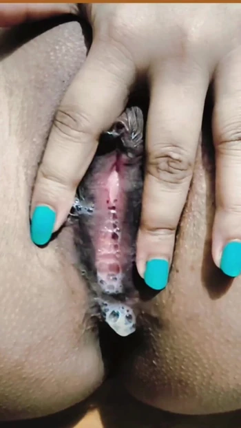 Ютюбер Прия Sharma 04