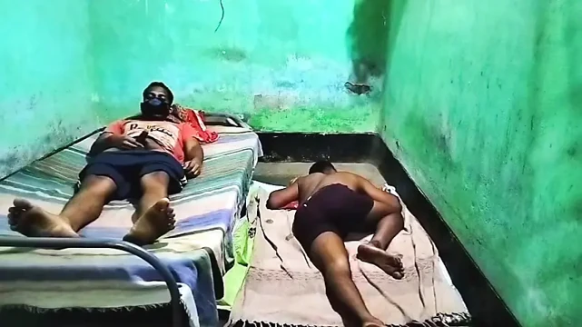 Twink oğlan seks pansiyon arkadaşı cinsel gerginlik gay porno gerçeklik