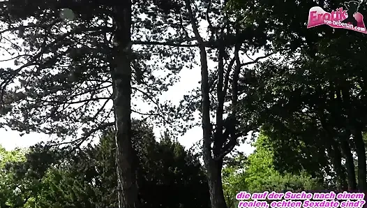 Alman tombul amatör parkta flört ettikten sonra erkek penisi emiyor