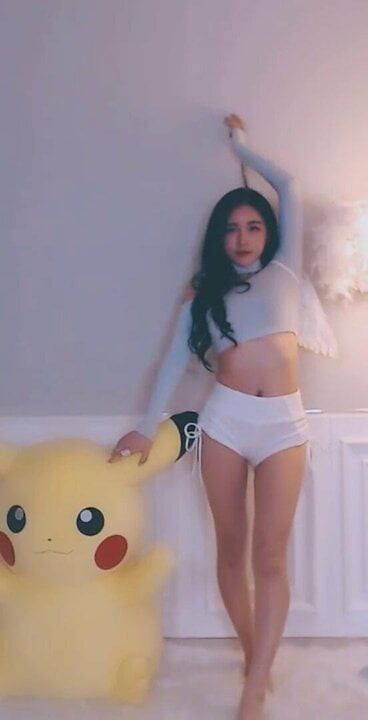 seksi bir dans yapıyorum