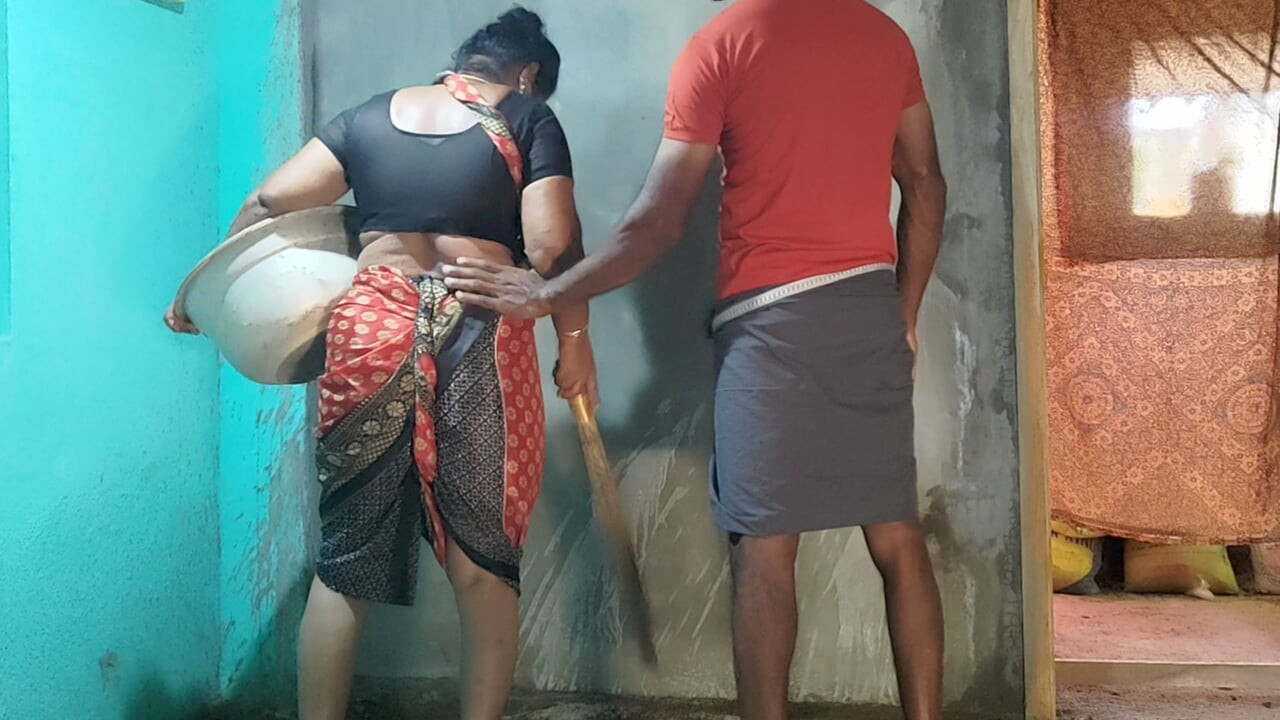 Evime işe gelen olgun bir kadınla ateşli seks yaptım