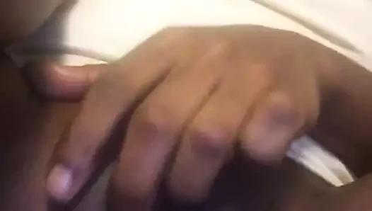 Parmak bu ıslak kedi