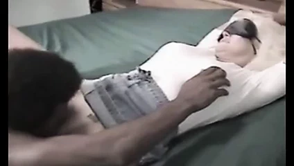 Singapur'da olgun büyükanne beyaz kadınlar için Joe hizmeti